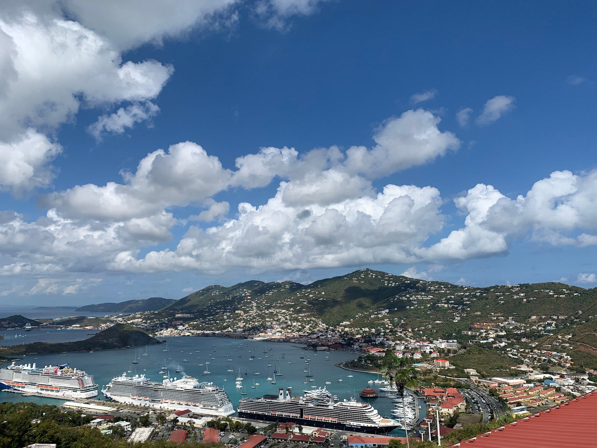 picture of the pier in St. Thomas.